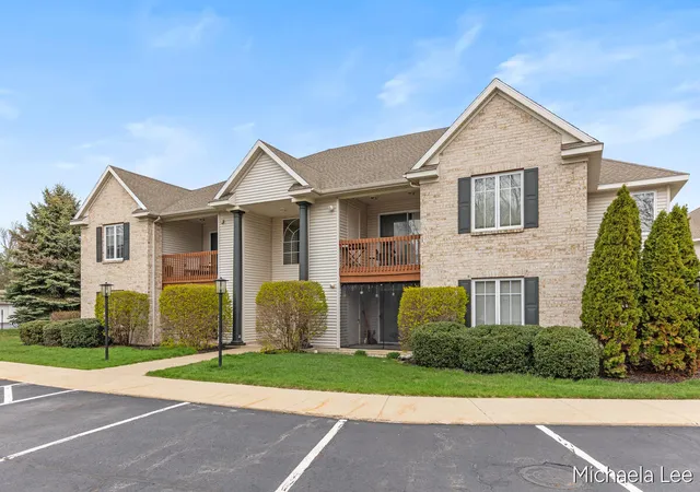 12265-s-crystal-waters-dr-5-hollandchartertownship-ottawa-mi-49424/hzid_f3814424