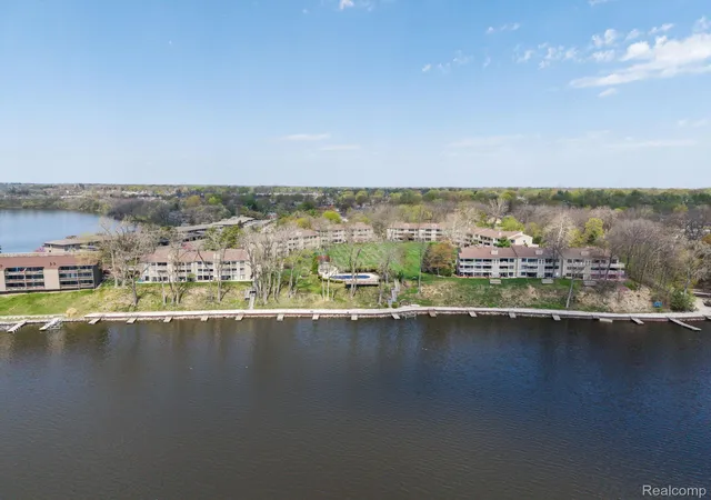 1680-cliffs-landing-302e-ypsilanti-mi-48198/hzid_706b3593