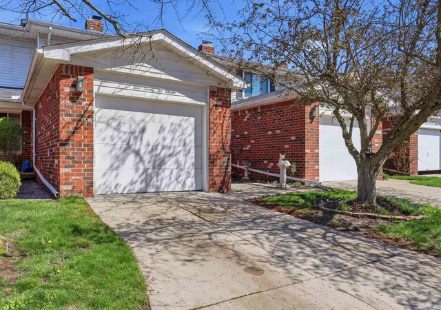 42211-toddmark-ln-clinton-township-mi-48038/hzid_a4925a0d