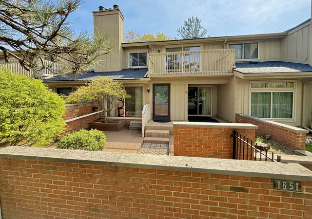 1651-s-hill-blvd-bloomfield-hills-mi-48304/hzid_25aac85a