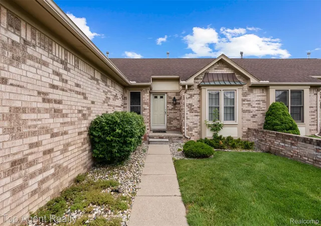 42618-cassin-way-clinton-township-mi-48038/hzid_5e9c1c91