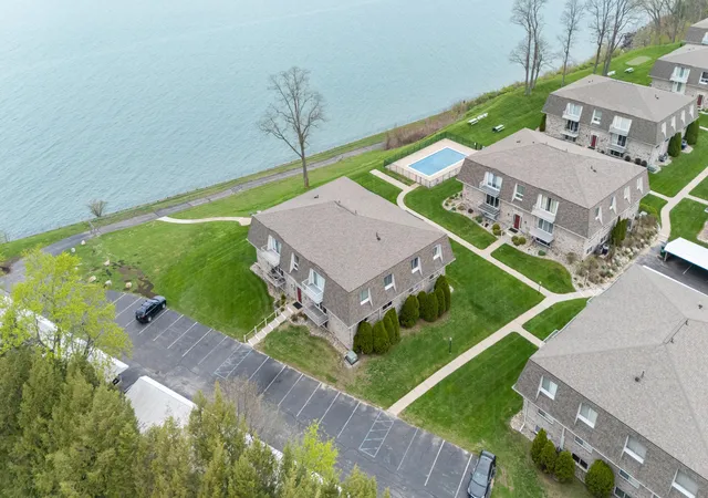 3622-lake-shore-dr-g12-stjosephcity-berrien-mi-49085/hzid_8fa086fe