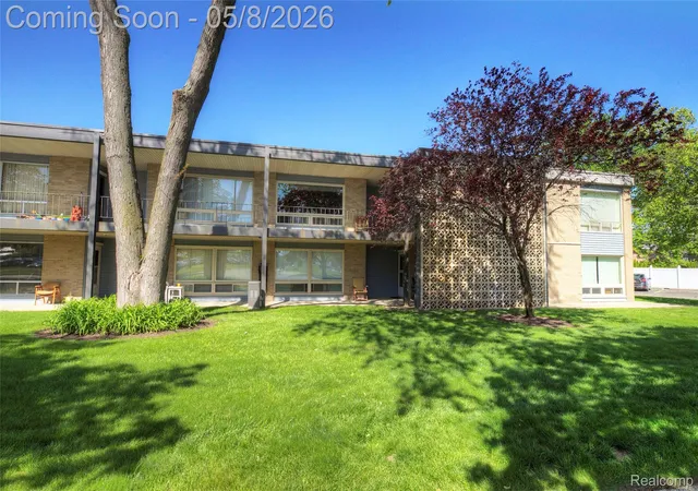 15075-hubbard-st-12-livoniacity-wayne-mi-48154/hzid_8cbf699b