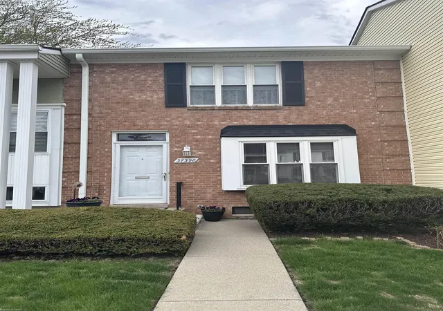 37398-charter-oaks-blvd-clinton-township-mi-48036/hzid_5a535323
