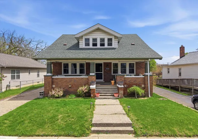 22454-pleasant-ave-eastpointe-mi-48021/hzid_0c70b183
