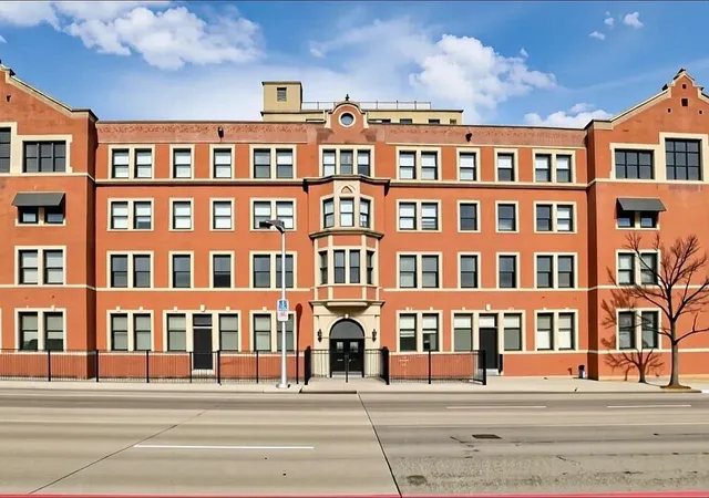 6533-e-jefferson-ave-ll06-detroitcity-wayne-mi-48207/hzid_c2c9af16