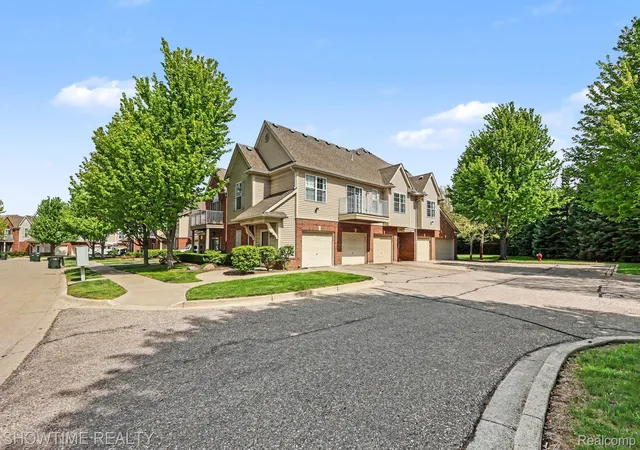8568-heywood-cir-sterling-heights-mi-48312/hzid_0c789b22