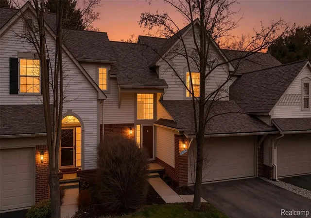 38154-saratoga-cir-farmington-hills-mi-48331/hzid_0a363eb1