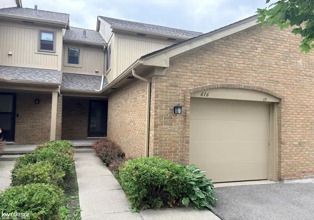616-byron-ct-rd-rochester-hills-mi-48307/hzid_e9f9338f