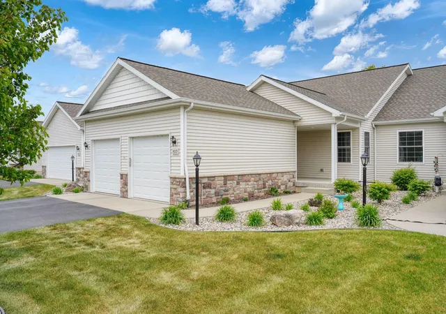 4015-eastbridge-cir-stockbridge-mi-49285/hzid_4ab12c76