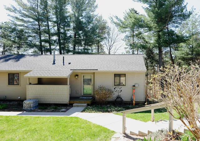 11255-e-fort-rd-suttonsbaytownship-leelanau-mi-49682/hzid_2dc7ba8c
