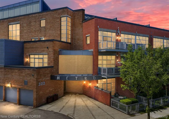 322-e-harrison-ave-4-royaloakcity-oakland-mi-48067/hzid_8b3b5e1f