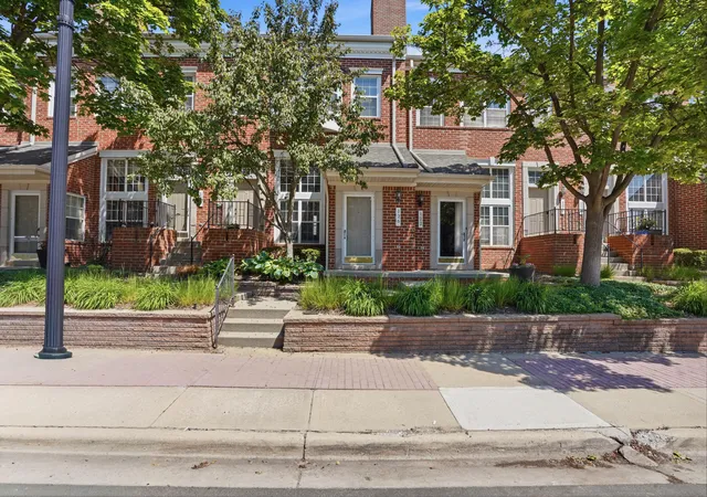 126-allenhurst-ave-royal-oak-mi-48067/hzid_73bb600f