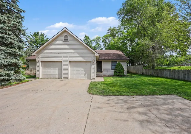674-south-st-grass-lake-mi-49240/hzid_176a08fd