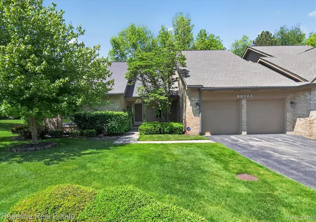29711-nova-woods-dr-farmington-hills-mi-48331/hzid_69afb213