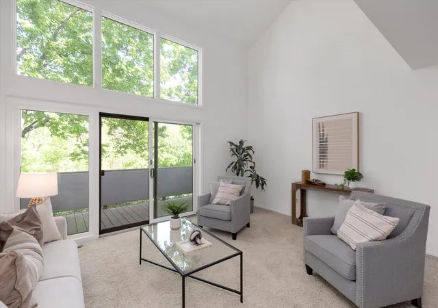 2112-overlook-ct-ann-arbor-mi-48103/hzid_682c10d6