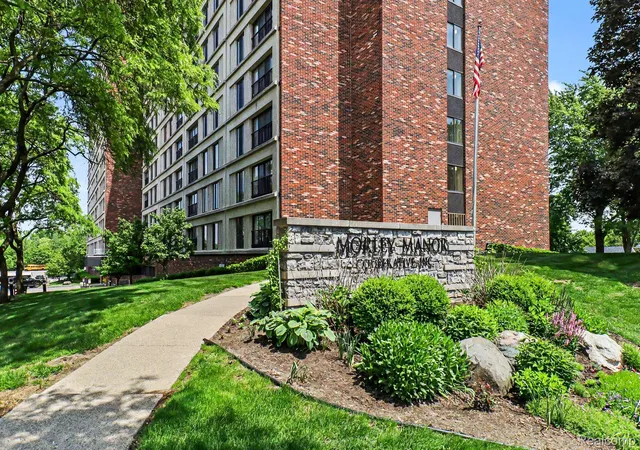 21800-morley-ave-709-dearborncity-wayne-mi-48124/hzid_8345388e
