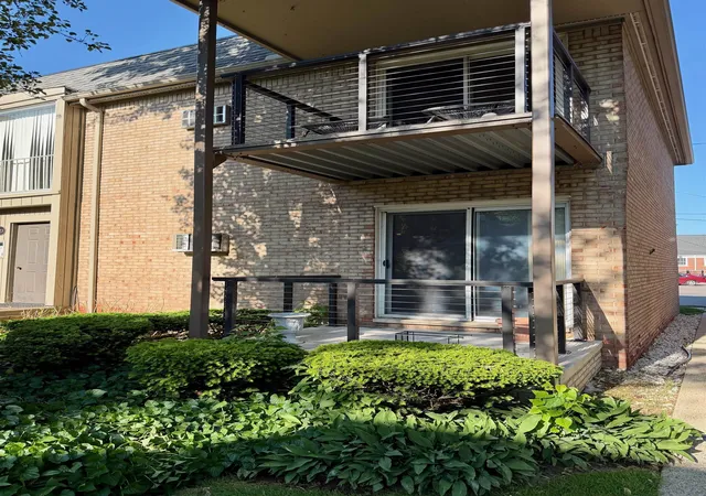 1723-e-14-mile-rd-birminghamcity-oakland-mi-48009/hzid_df2560e3