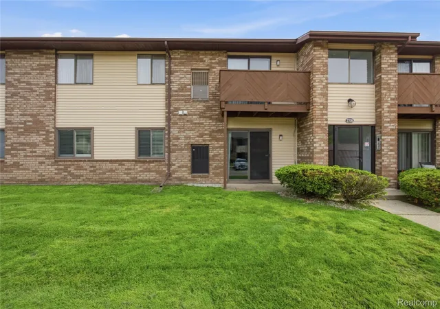 7708-manor-cir-103-westlandcity-wayne-mi-48185/hzid_8d97b5ea