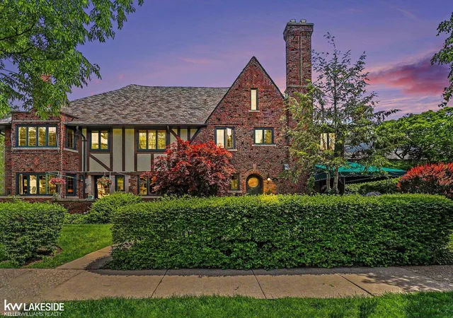 286-rivard-blvd-grosse-pointe-mi-48230/hzid_90d615d2
