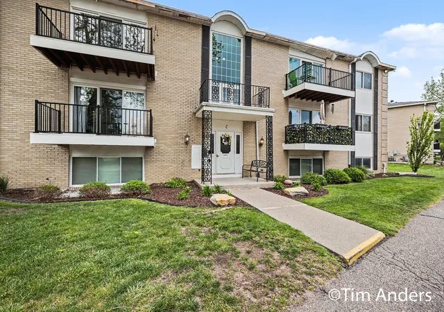 2759-leonard-st-nw-c3-grandrapidscity-kent-mi-49504/hzid_6edabaae