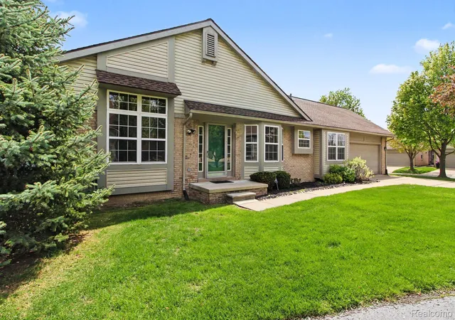 22840-woodcreek-dr-taylor-mi-48180/hzid_c4d3db34