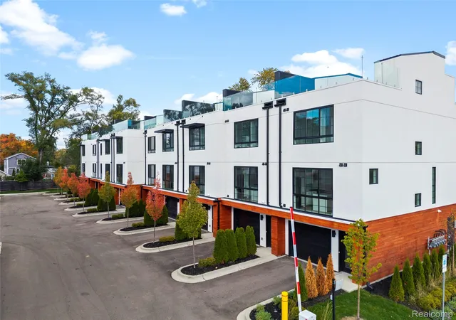 533-e-harrison-ave-20-royaloakcity-oakland-mi-48067/hzid_47fdec84