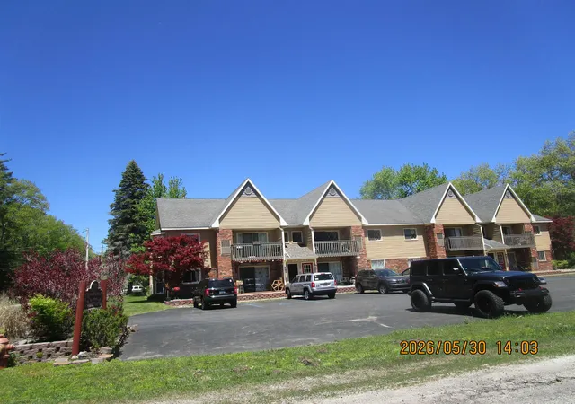 7900-e-cedar-lake-dr-oscodachartertownship-iosco-mi-48738/hzid_d7f36536