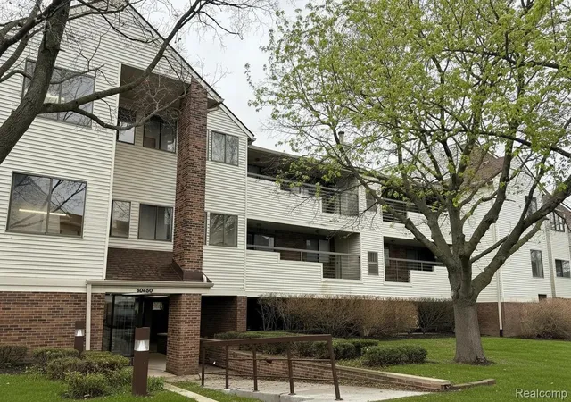 30450-orchard-lake-rd-73-farmingtonhillscity-oakland-mi-48334/hzid_a2f6f30b