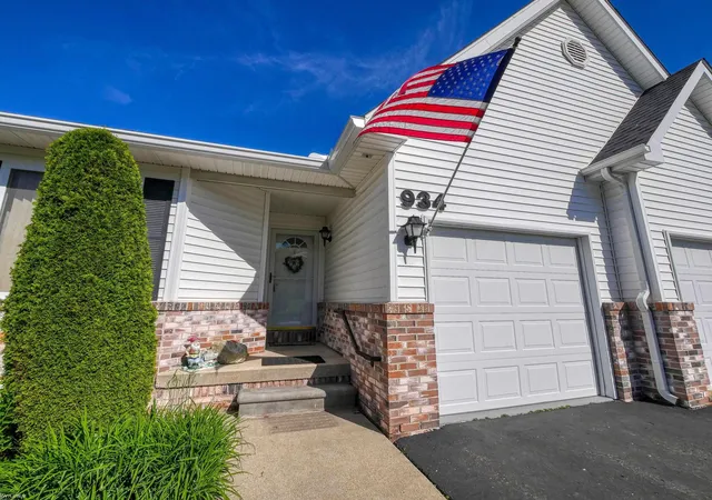 934-lighthouse-dr-marysville-mi-48040/hzid_2d386177