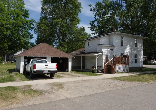 1055-tupper-lake-st-lake-odessa-mi-48849/hzid_7830ddb7
