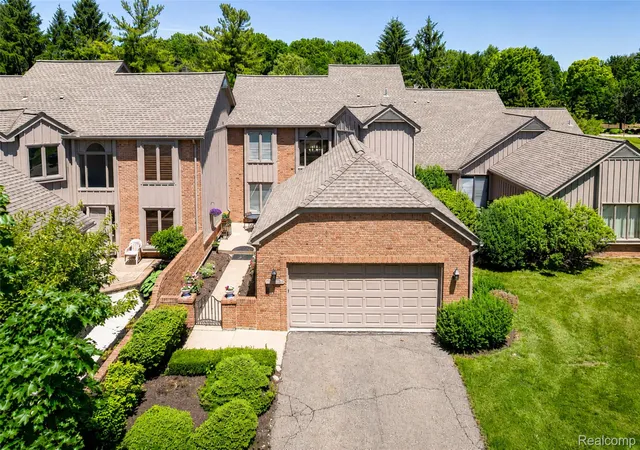 37520-amber-dr-farmington-hills-mi-48331/hzid_3ed05a70