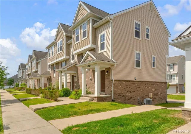 4600-bradley-cir-troy-mi-48085/hzid_5548764b
