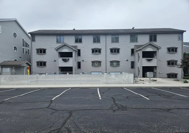 317-5th-ave-unit-4-manisteecity-manistee-mi-49660/hzid_0d7b08e5