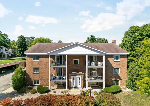 540-georgetown-dr-traversecitycity-grandtraverse-mi-49684/hzid_313167d0