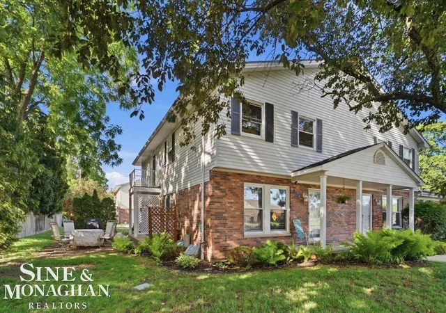 935-brown-st-saint-clair-mi-48079/hzid_1f0b4542