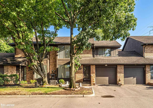 37143-clubhouse-dr-sterling-heights-mi-48312/hzid_6cadec21