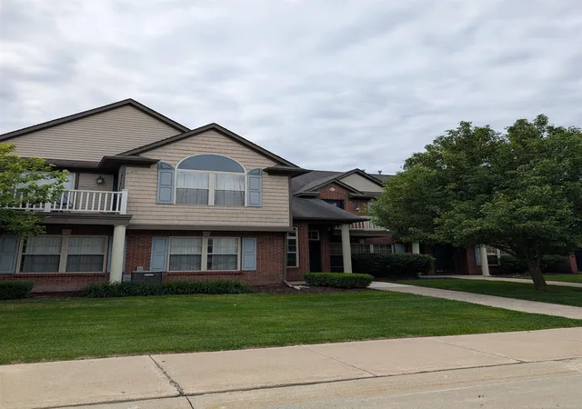 32990-redstone-dr-chesterfieldtownship-macomb-mi-48047/hzid_ebad89f9