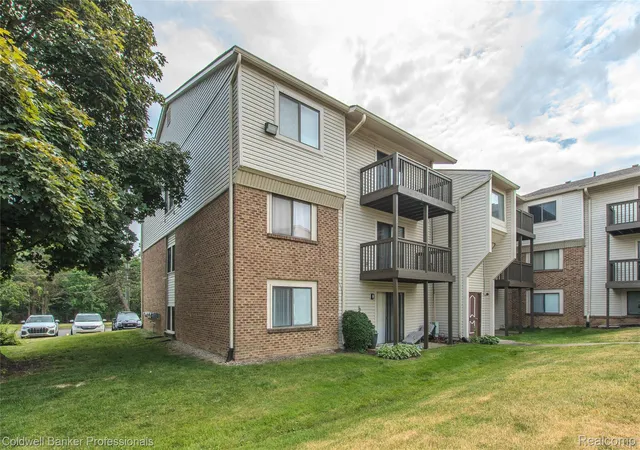 30078-w-12-mile-rd-99-farmingtonhillscity-oakland-mi-48334/hzid_ce63cd8c