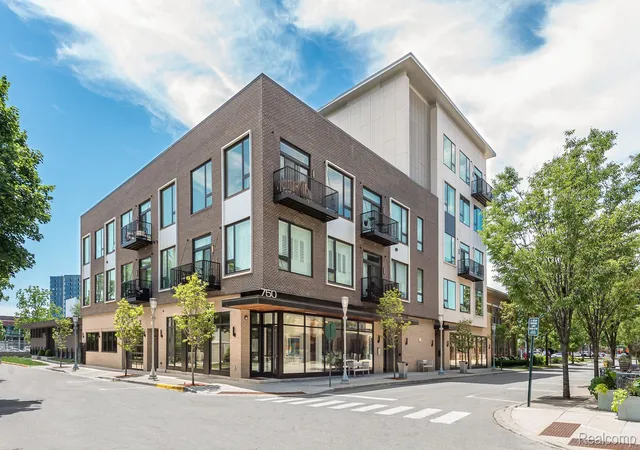 750-forest-ave-502-birmingham-mi-48009/hzid_f7b32ab1