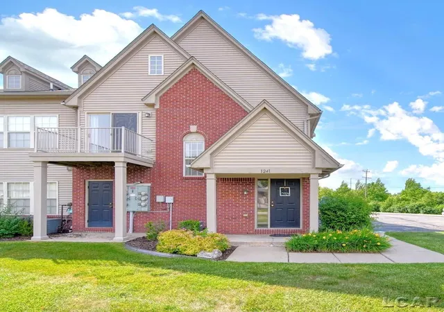 1241-addington-ln-ann-arbor-mi-48108/hzid_3a290776
