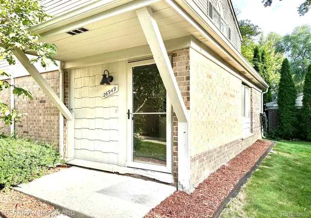 26949-farmbrook-villa-dr-96-southfieldcity-oakland-mi-48034/hzid_81571dd7