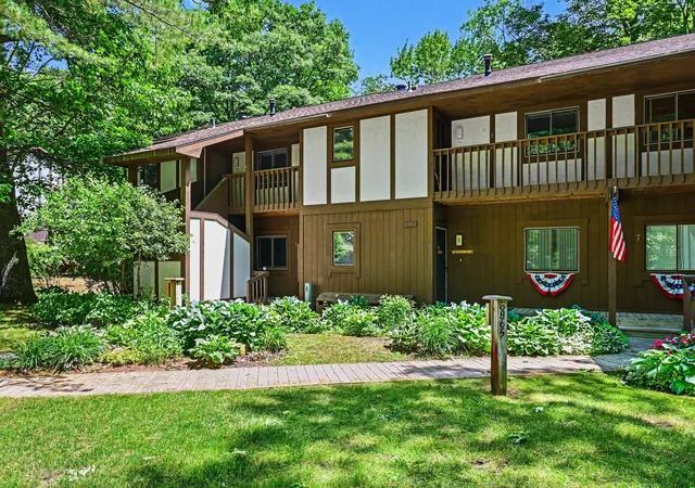 6865-pinebrook-dr-12-custertownship-antrim-mi-49615/hzid_4fc4ae9d