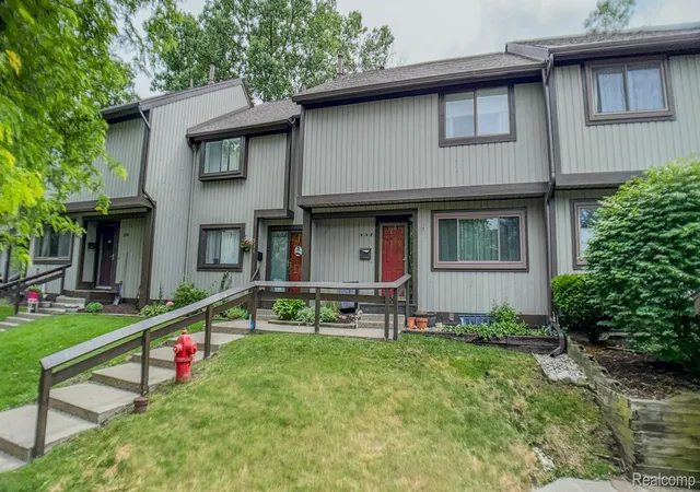 552-foxboro-sq-brighton-mi-48116/hzid_25e59e27