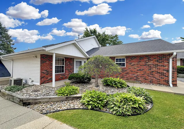 1591-hickory-tr-dr-stevensville-mi-49127/hzid_9d92e24d