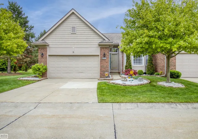 14984-heather-pointe-dr-sterling-heights-mi-48313/hzid_1954c06c