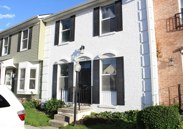 37448-charter-oaks-blvd-clinton-township-mi-48036/hzid_2353feaf