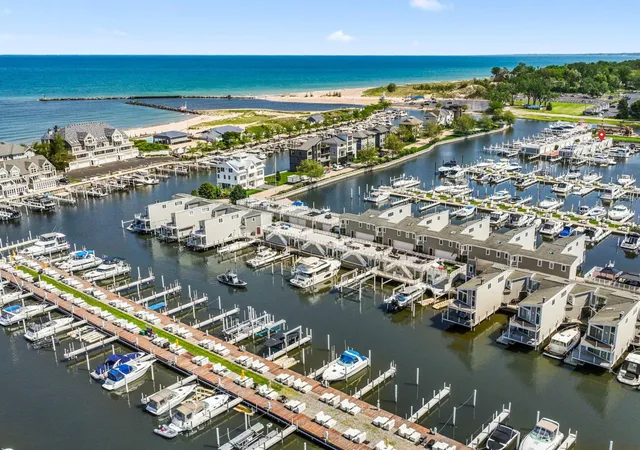 19-lighthouse-point-newbuffalocity-berrien-mi-49117/hzid_81cc72bc