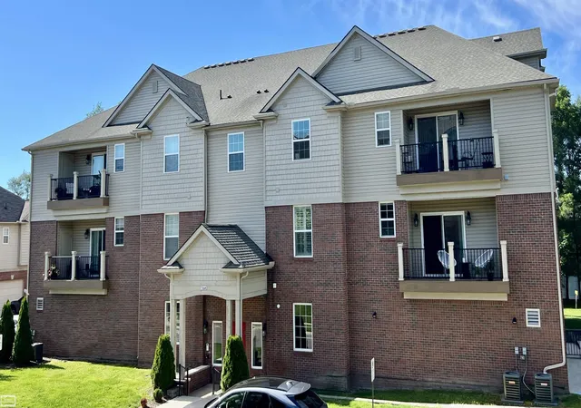 5656-flagstaff-pines-dr-shelby-township-mi-48317/hzid_039d3646