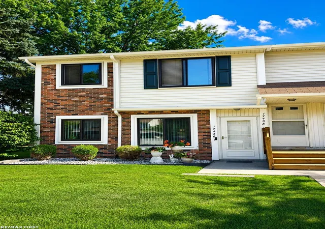 17438-utica-oaks-ln-roseville-mi-48066/hzid_03e531e0